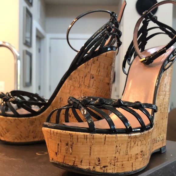 Gucci Black Vernice Wedge Sandals - Picture 4 of 8
